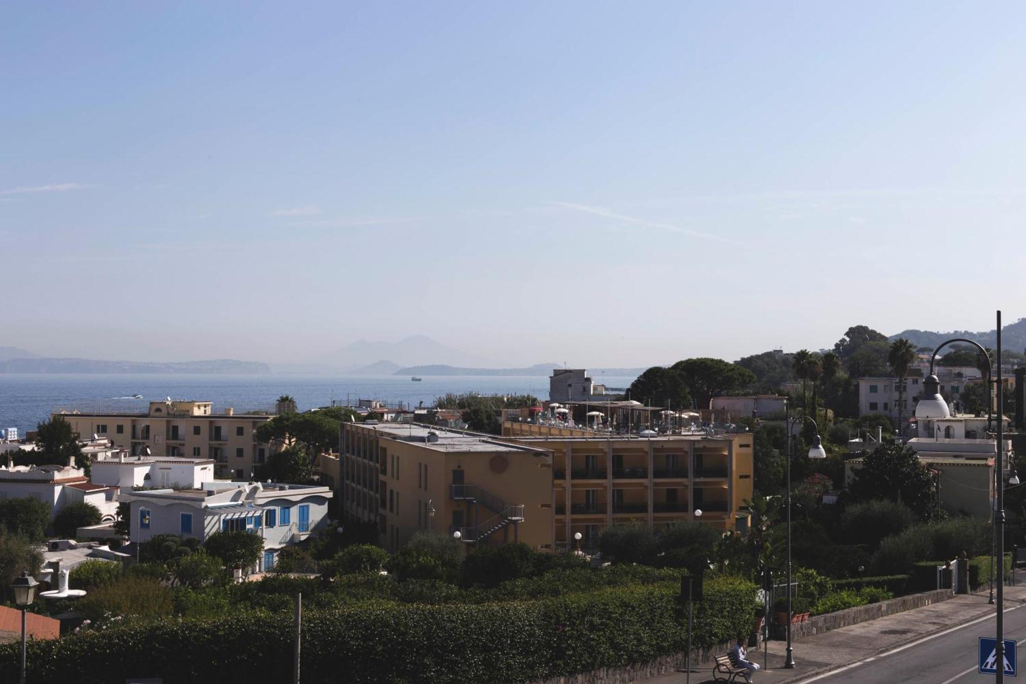 Brecchembe - Holiday Home In The Center Of Lacco Ameno Lacco Ameno (Isola d'Ischia) Exterior foto